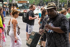 Street performer on the Magnificent Mile