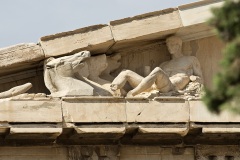 Horses were vicious carnivores 2000 years ago (Parthenon, east pediment)  